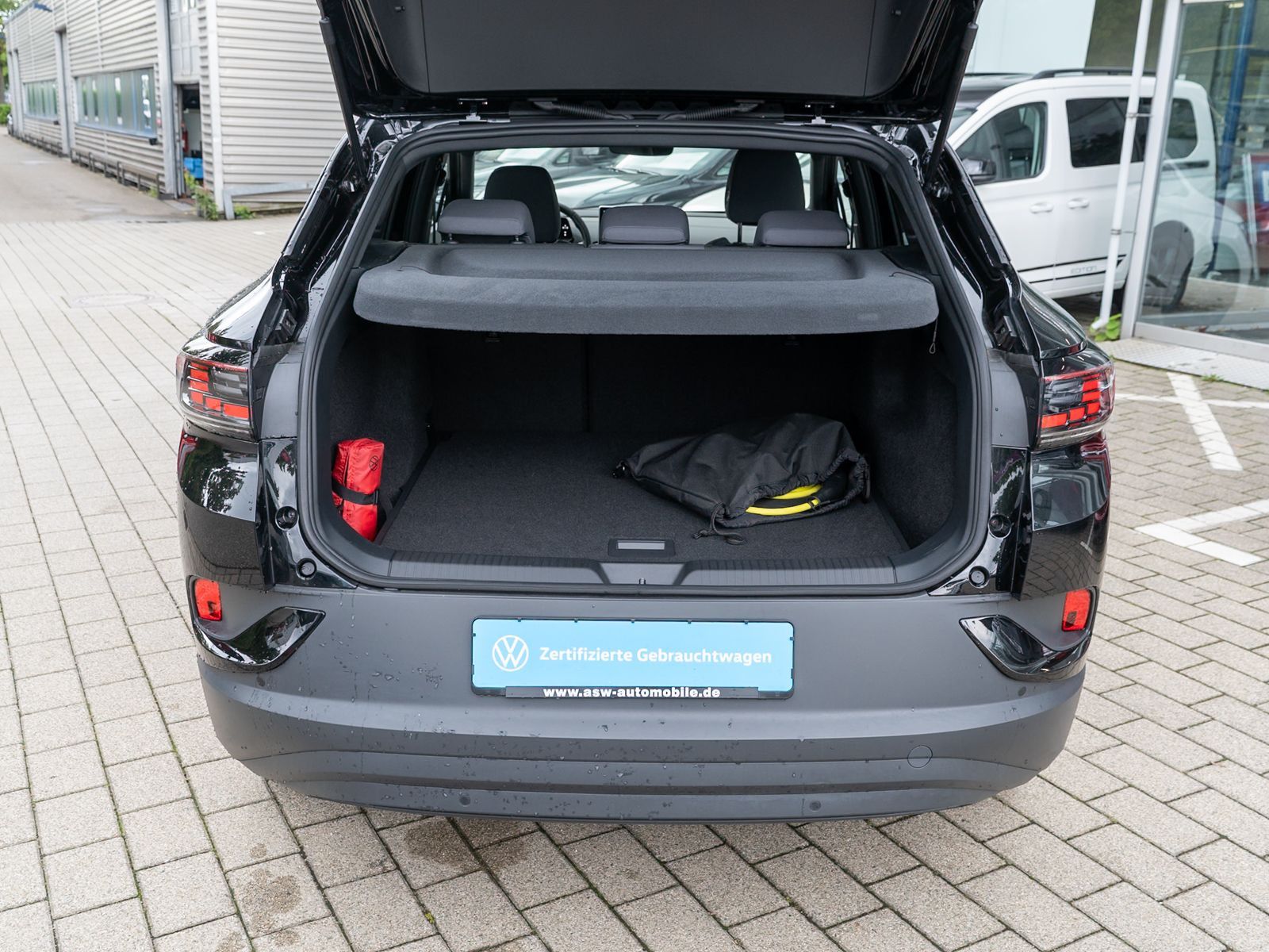 Fahrzeugabbildung Volkswagen ID.4 Pure Performance LED Nav PDC Wärmepumpe ACC