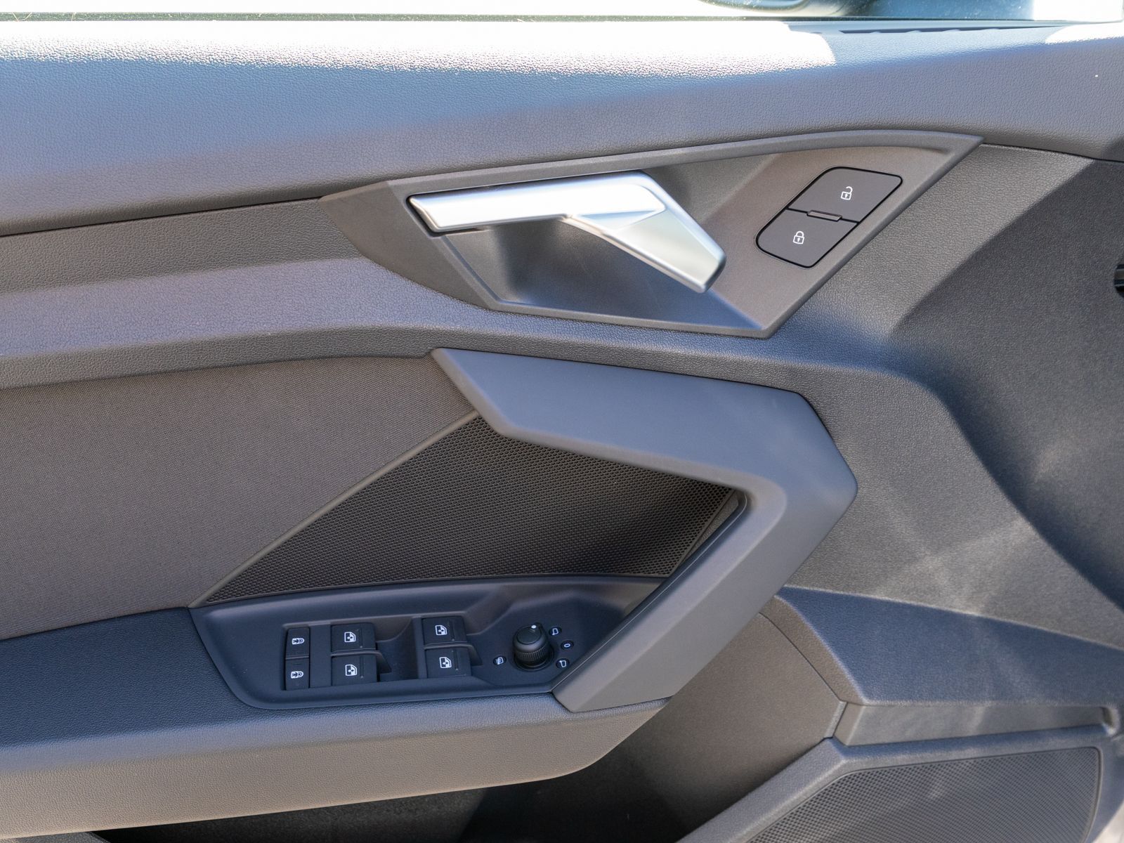 Fahrzeugabbildung Audi A3 Sportback 30TDI NAVI LED SHZ GRA KLIMA VC