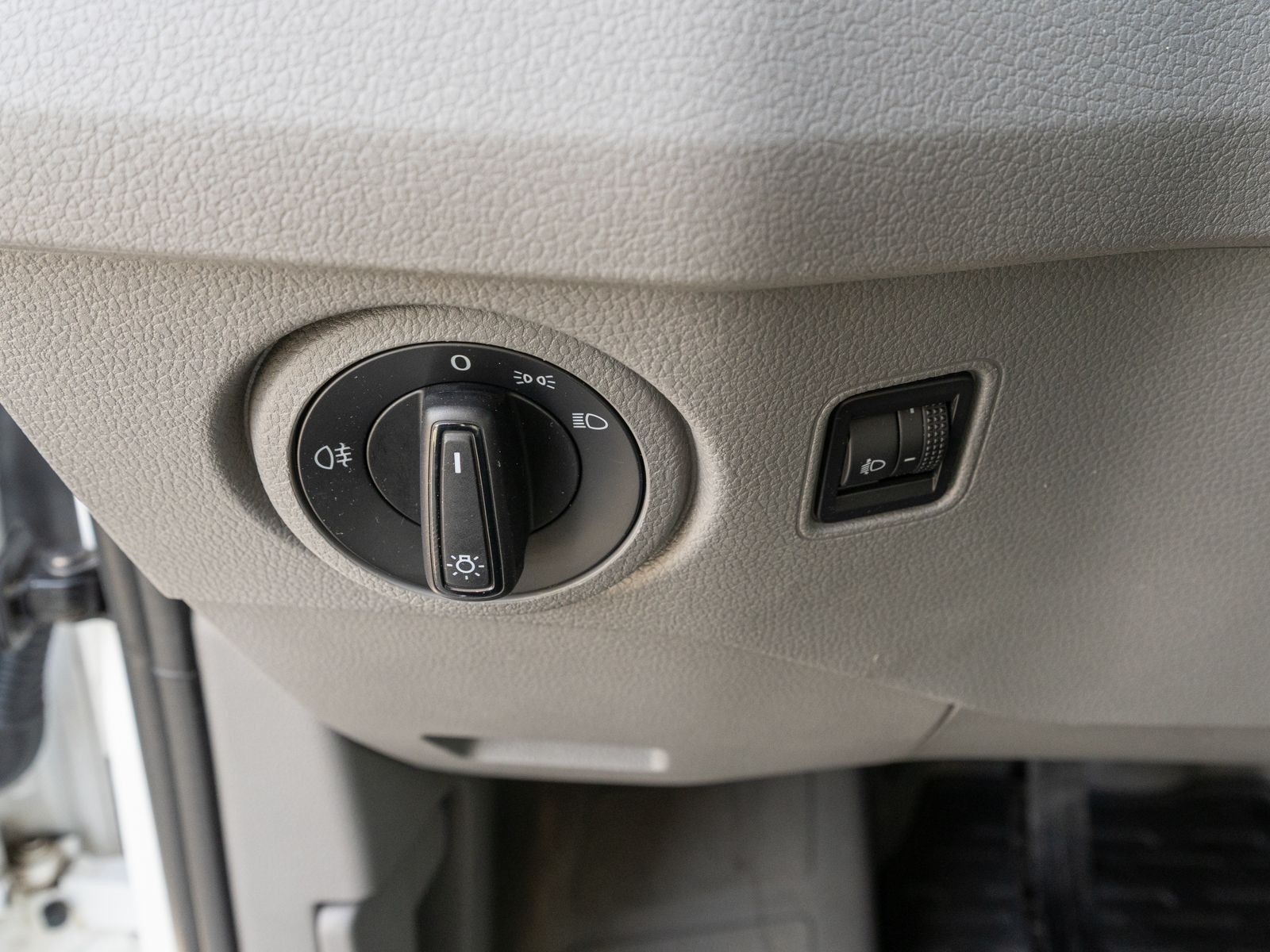 Fahrzeugabbildung Volkswagen Crafter 35 Kasten 2.0 TDI PDC v/h KLIMA STDHZ