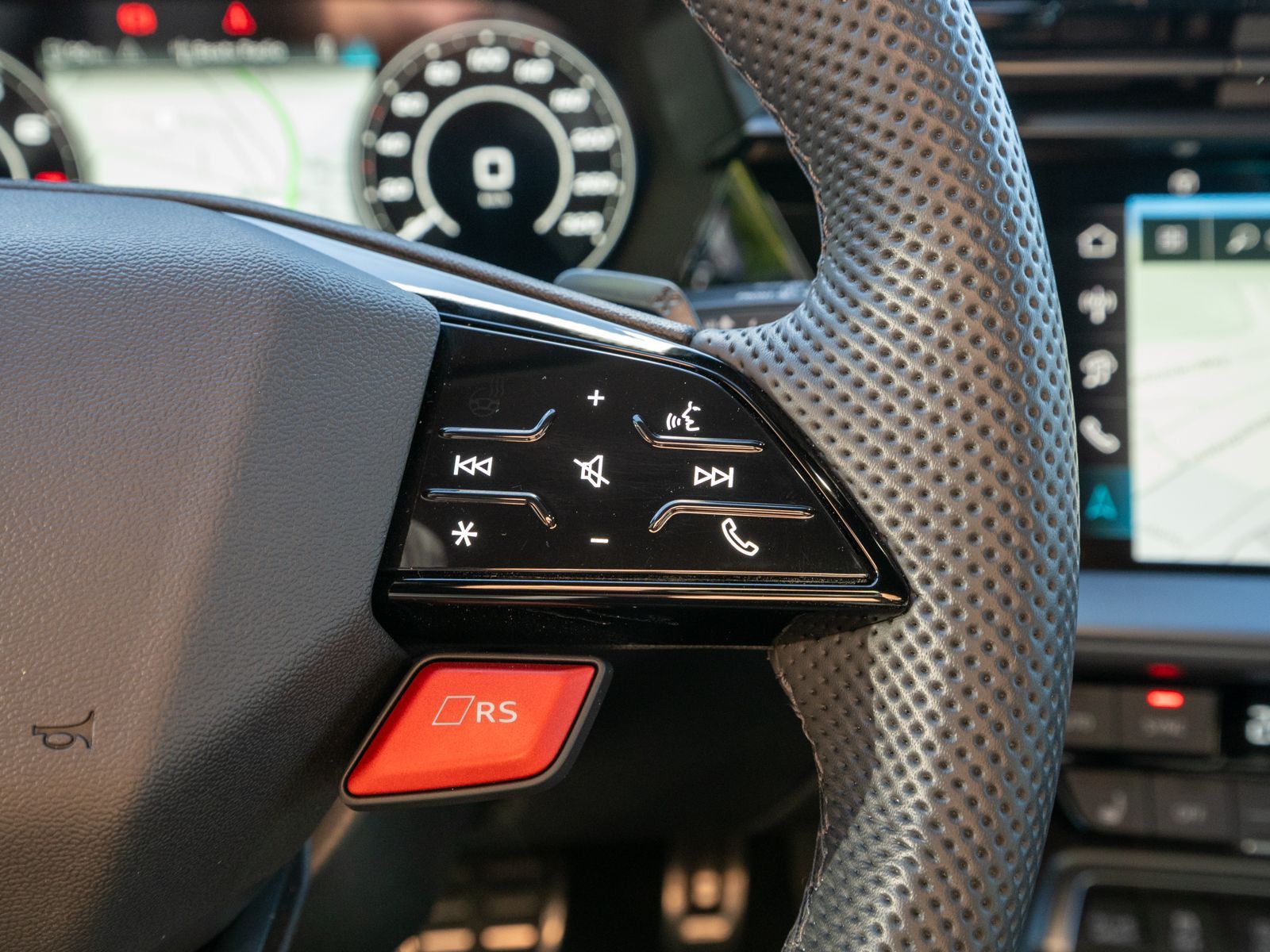 Fahrzeugabbildung Audi RS 3 Sportback TFSI quattr NAVI MATRIX 280km/h