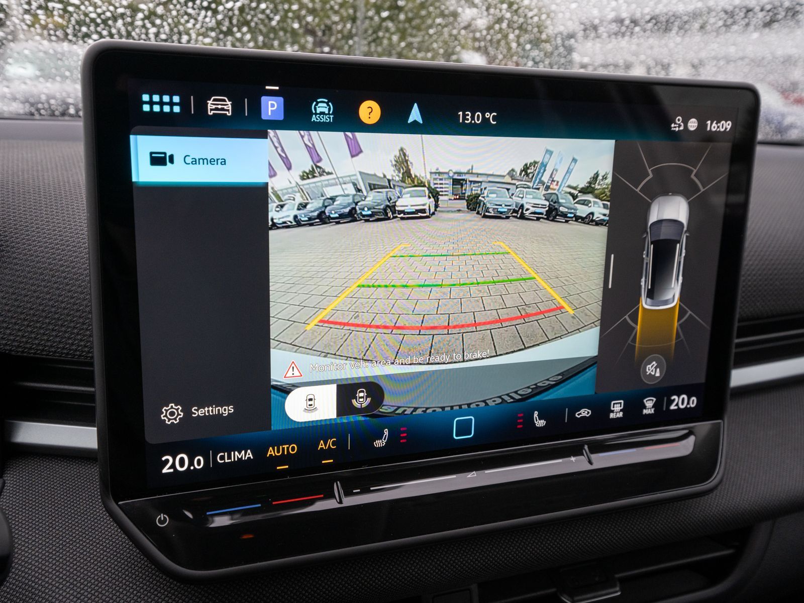 Fahrzeugabbildung Volkswagen T-Roc Life 1.5 TSI DSG LED Navi RFK ACC PDC SHZ