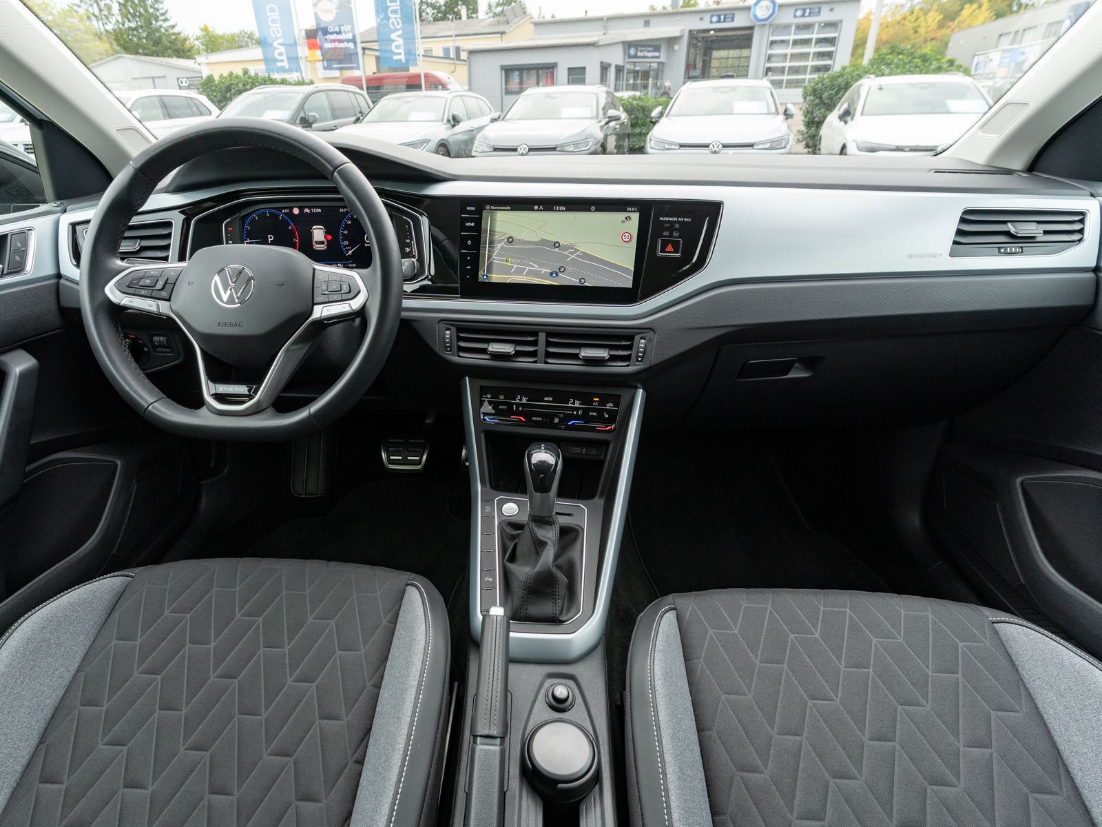 Fahrzeugabbildung Volkswagen Polo ENERGY 1.0 TSI DSG LED Navi RFK PDC ACC SHZ