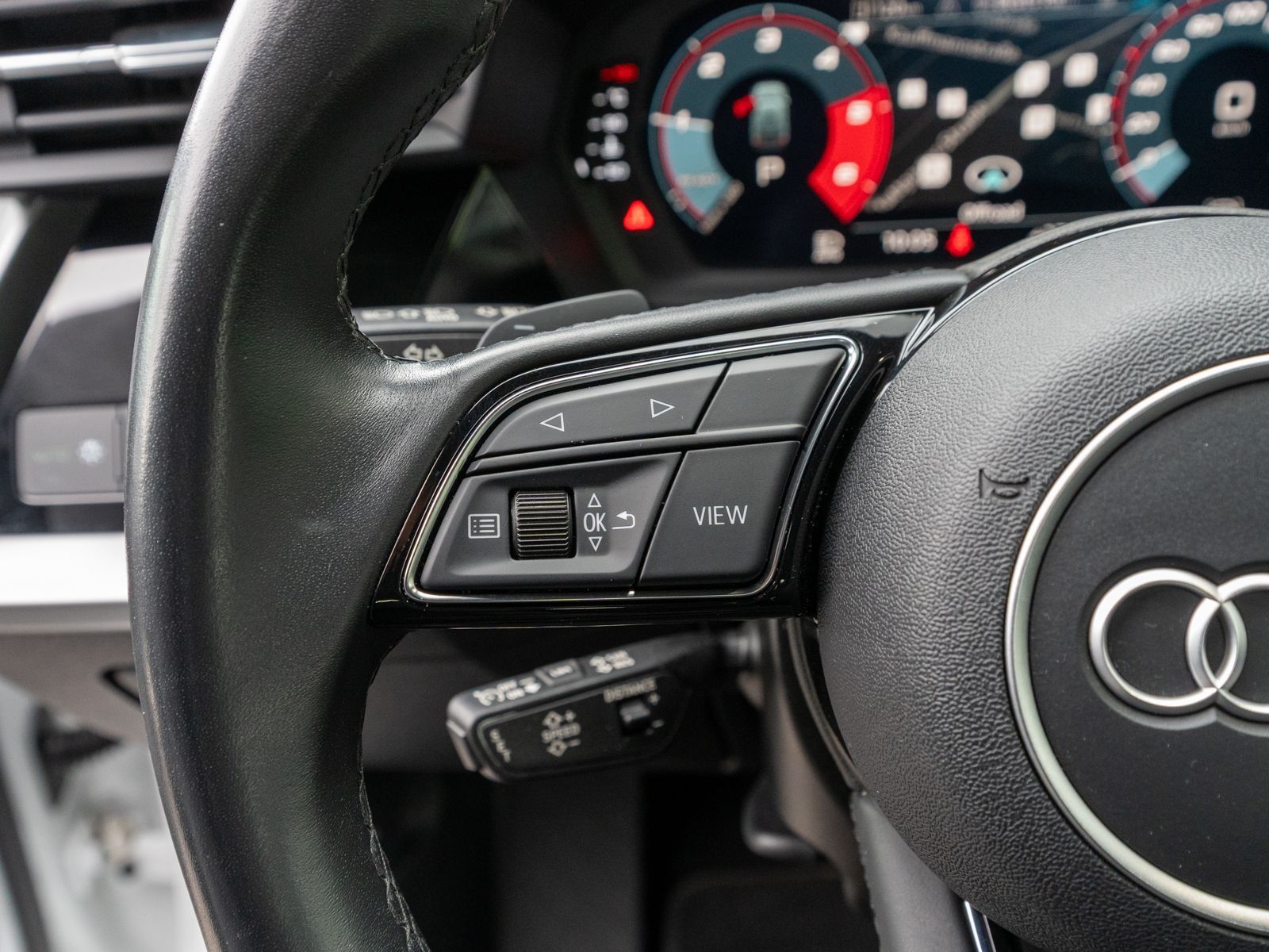 Fahrzeugabbildung Audi A3 Sportback S line 35TDI NAVI LED RFK PDC AHK
