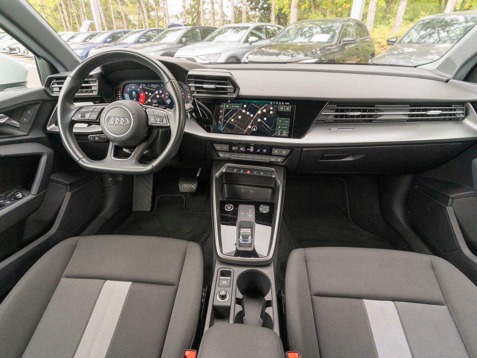 Fahrzeugabbildung Audi A3 Sportback S line 35TDI NAVI LED RFK PDC AHK