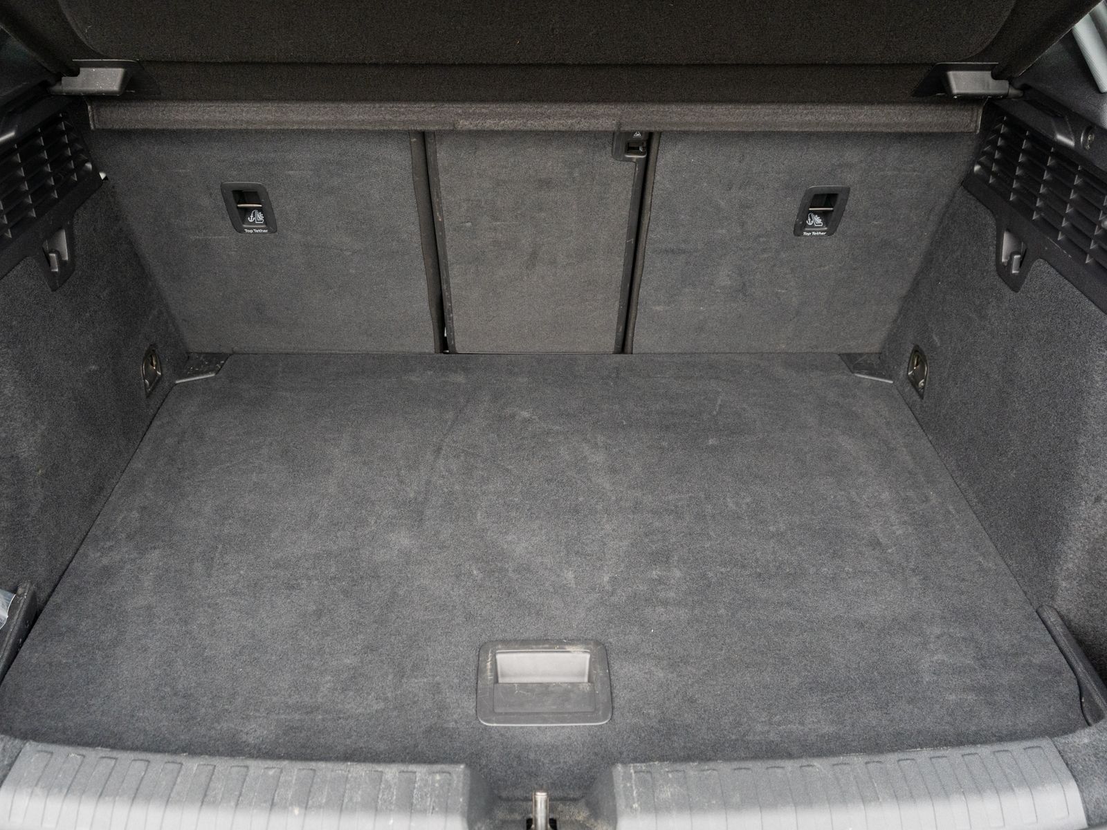 Fahrzeugabbildung Audi A3 Sportback S line 35TDI NAVI LED RFK PDC AHK