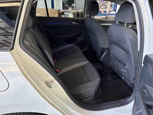 Fahrzeugabbildung Volkswagen Golf Variant Active 2.0 TDI DSG LED Navi AHK RFK