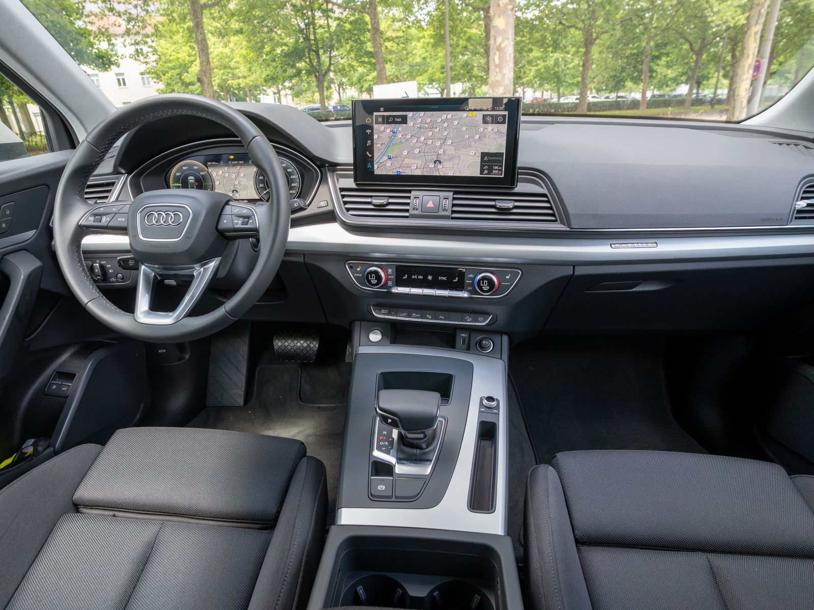 Fahrzeugabbildung Audi Q5 Sportback S line 55 TFSI e Stron LED 360° AHK