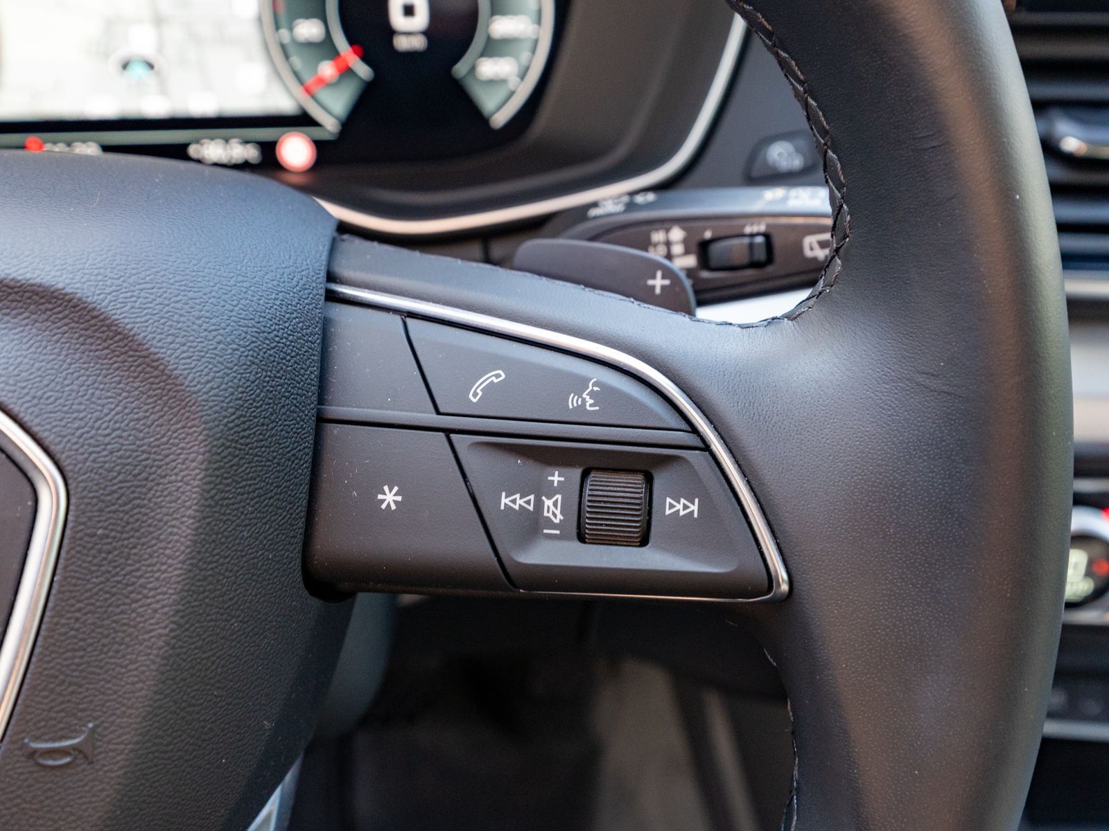 Fahrzeugabbildung Audi Q5 Sportback advanced 40TDI quattro LED NAVI RFK