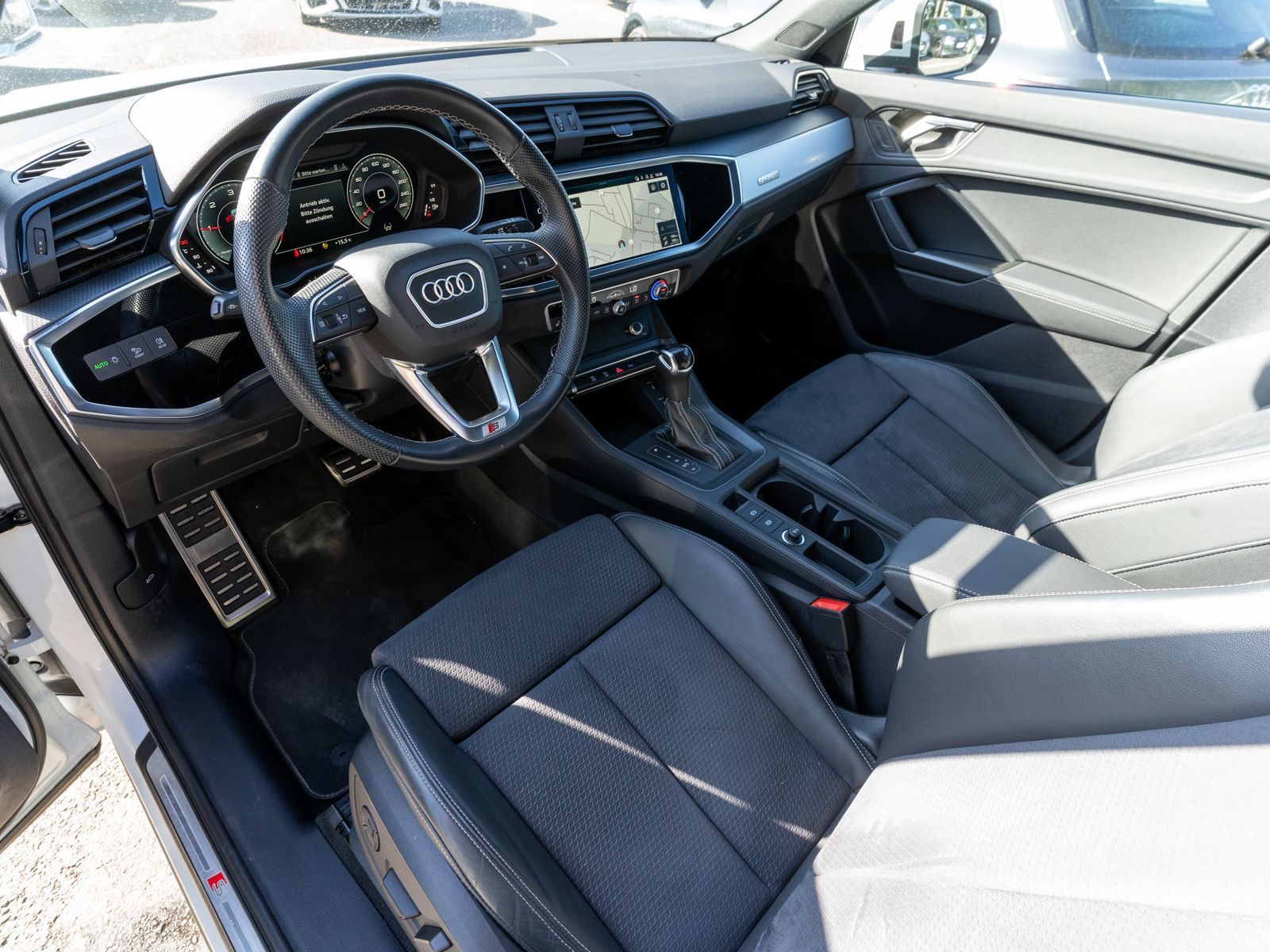 Fahrzeugabbildung Audi Q3 S line 35TDI quattro Stronic NAVI LED RFK VC