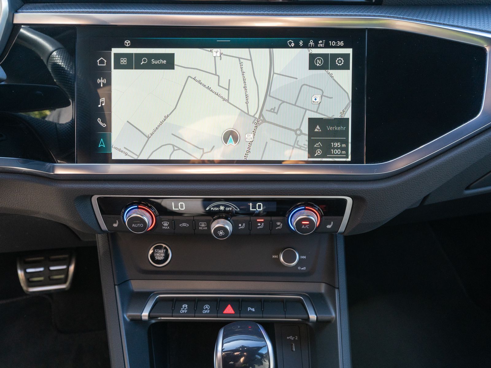 Fahrzeugabbildung Audi Q3 S line 35TDI quattro Stronic NAVI LED RFK VC