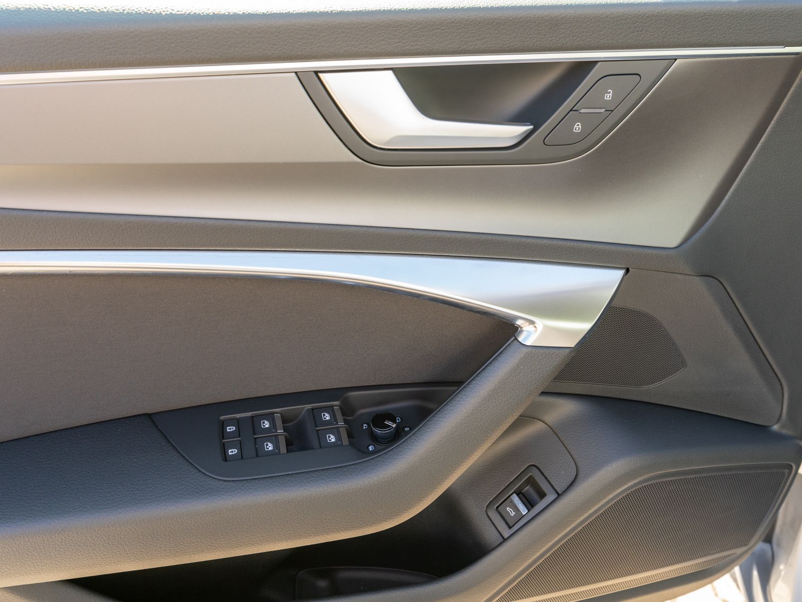 Fahrzeugabbildung Audi A6 Limousine 45TDI quattr NAVI MATRIX AHK RFK VC