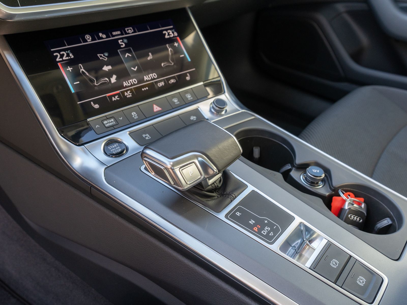 Fahrzeugabbildung Audi A6 Limousine 45TDI quattr NAVI MATRIX AHK RFK VC