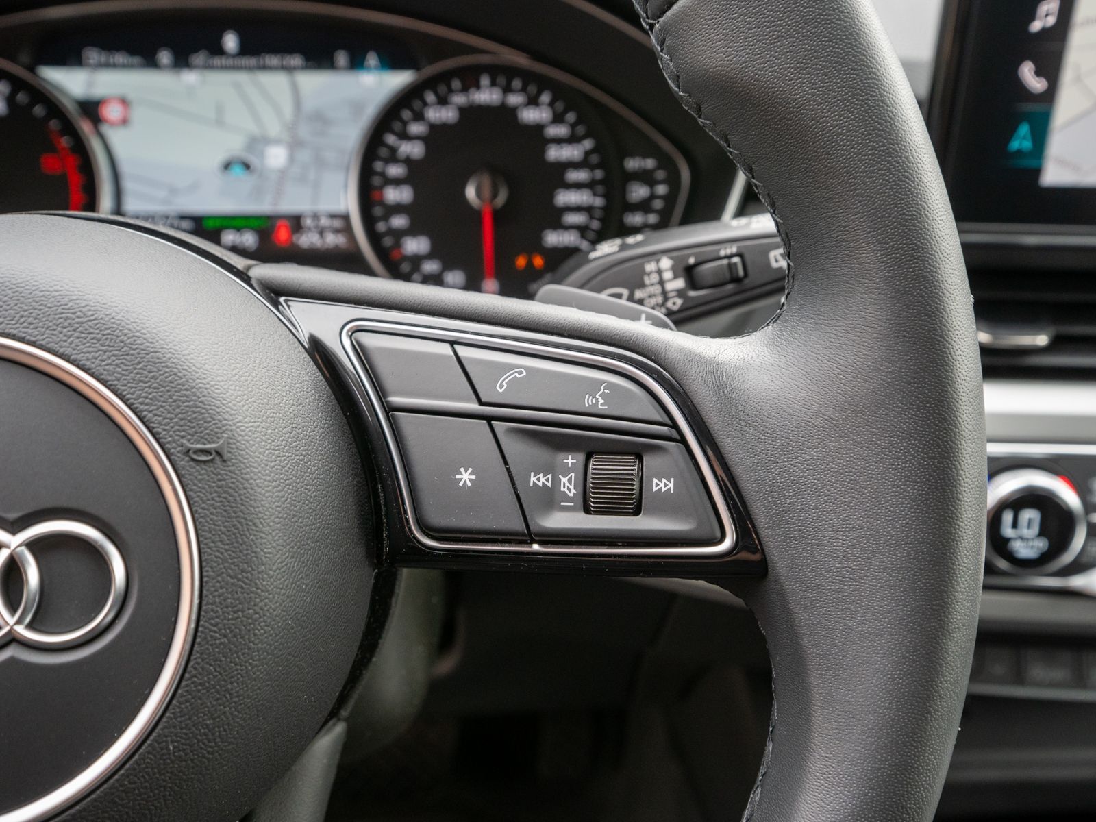 Fahrzeugabbildung Audi A4 Avant S line 40TDI NAVI MATRIX STANDHZ PANO