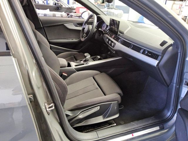 Fahrzeugabbildung Audi A4 Avant S line 35TDI Stronic NAVI LED PDC SHZ