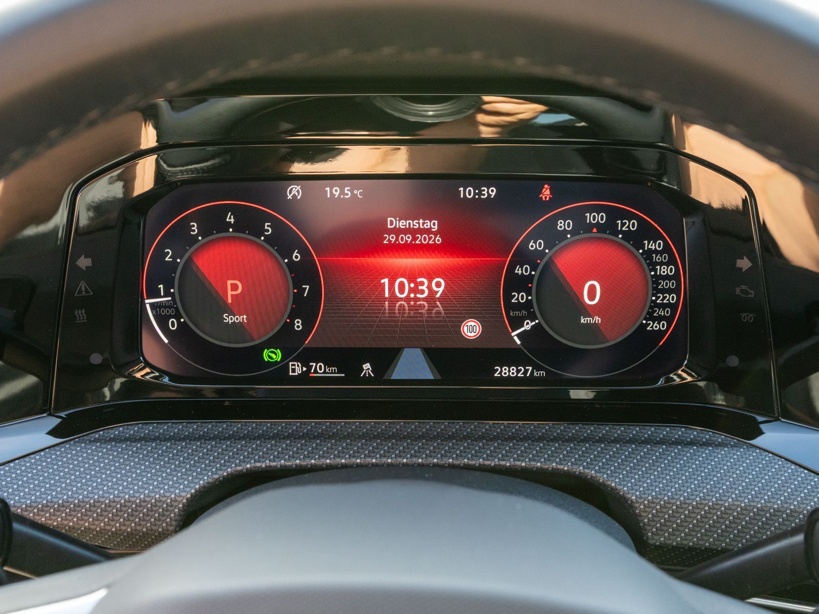 Fahrzeugabbildung Volkswagen Golf R-Line 1.5 TSI DSG LED Navi AHK ACC RFK