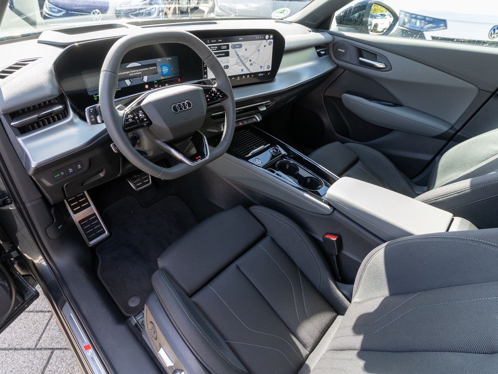 Fahrzeugabbildung Audi Q3 Sportback e-hybrid Stron S Line SONOS PANO VC