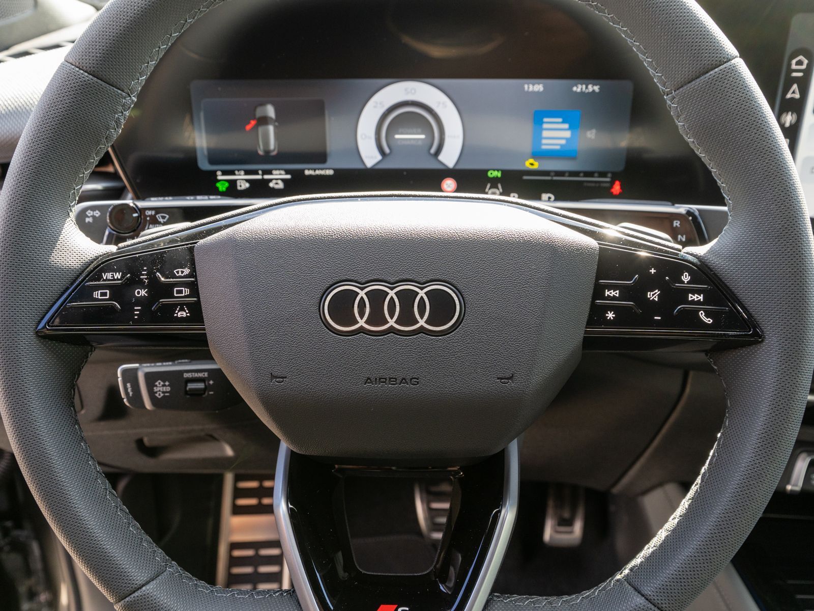 Fahrzeugabbildung Audi Q3 Sportback e-hybrid Stron S Line SONOS PANO VC