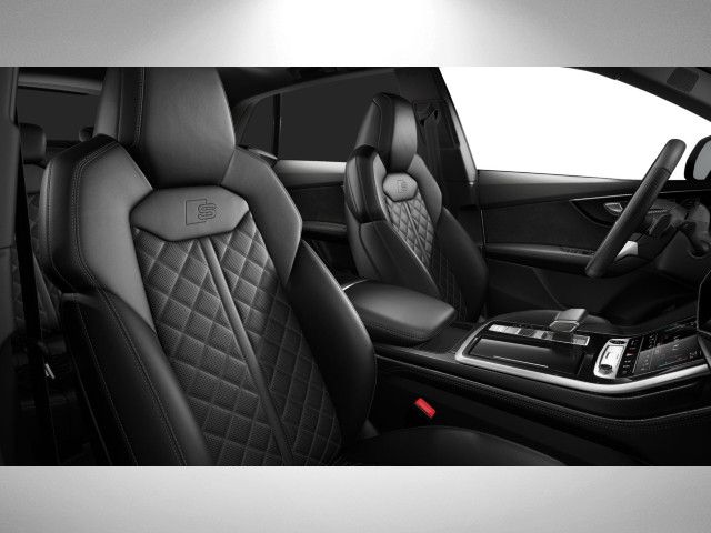 Fahrzeugabbildung Audi Q8 SUV TDI quattro S line PANO Allradlenkung AHK
