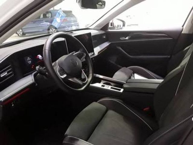Fahrzeugabbildung Volkswagen Passat Business 1.5 electric/TSIDSG LED AHK HUD