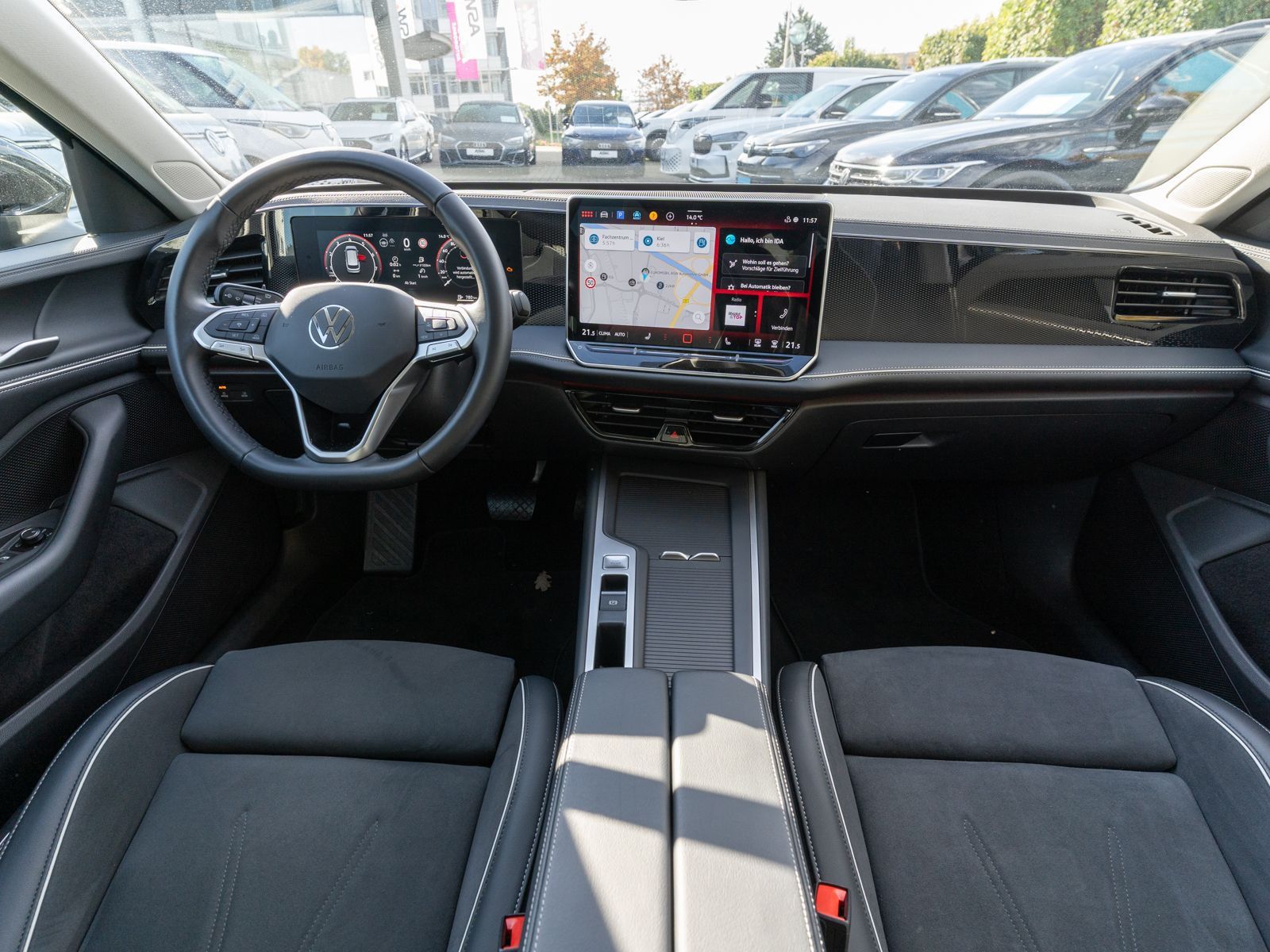 Fahrzeugabbildung Volkswagen Passat Business 1.5eTSI DSG LED 360° RFK AHK SHZ