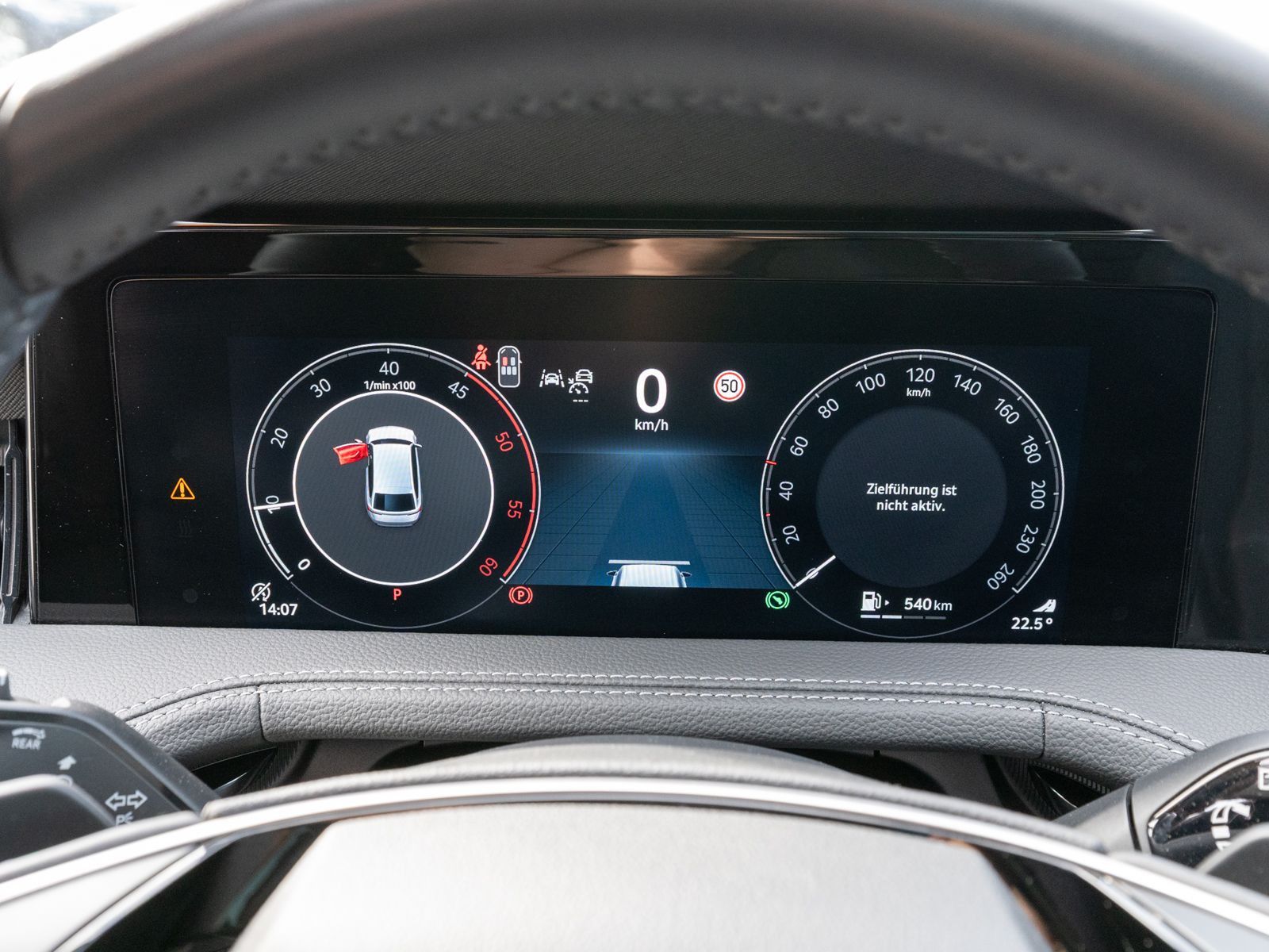 Fahrzeugabbildung SKODA Superb Combi L&K 2.0TDI DSG PANO LEDER HUD AHK