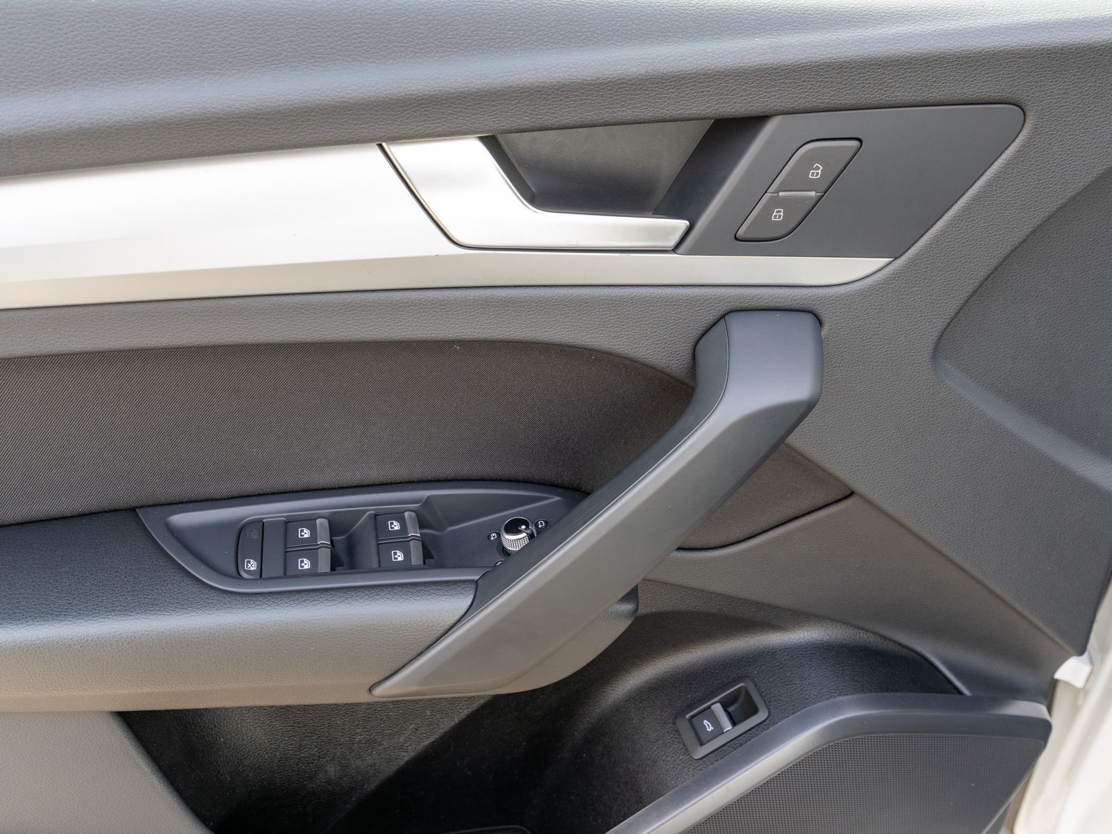 Fahrzeugabbildung Audi Q5 advanced 40TDI quattro NAVI LED GRA PDC VC