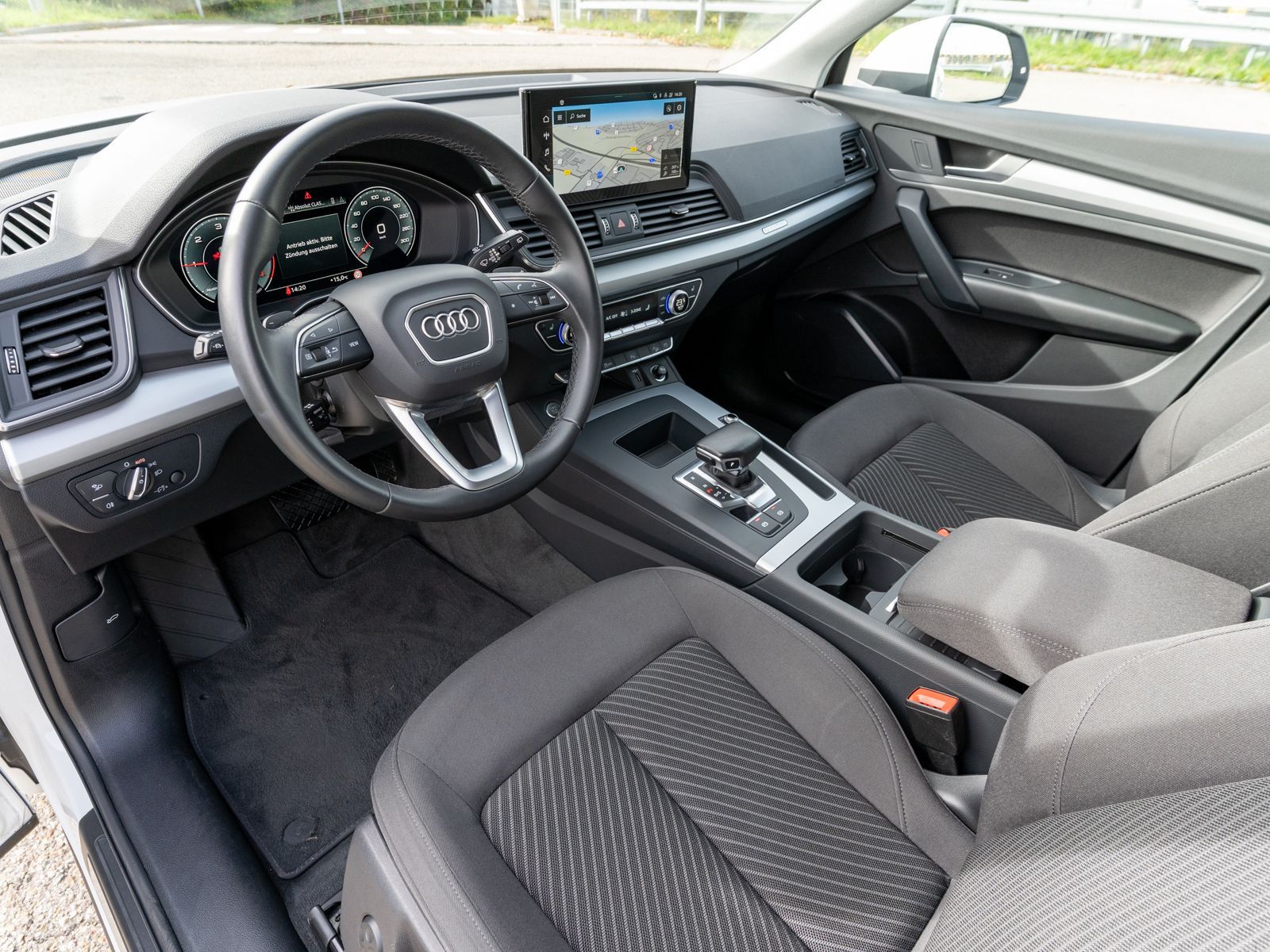 Fahrzeugabbildung Audi Q5 advanced 40TDI quattro NAVI LED GRA PDC VC