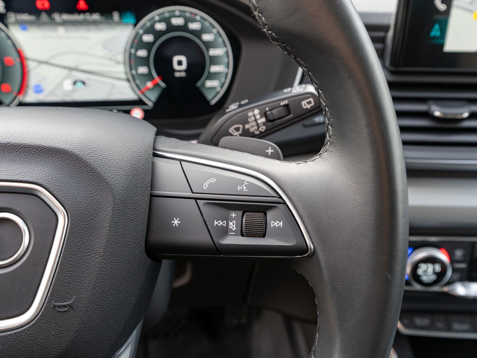 Fahrzeugabbildung Audi Q5 advanced 40TDI quattro NAVI LED GRA PDC VC