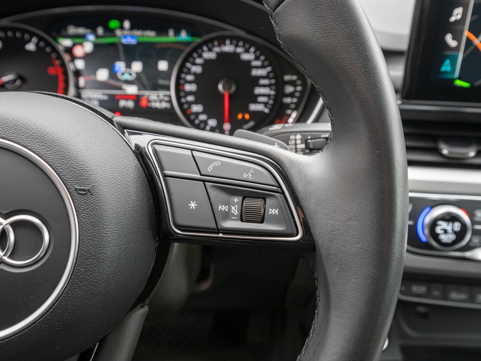 Fahrzeugabbildung Audi A4 Avant advanced 40TDI NAVI LED GRA SHZ PDC