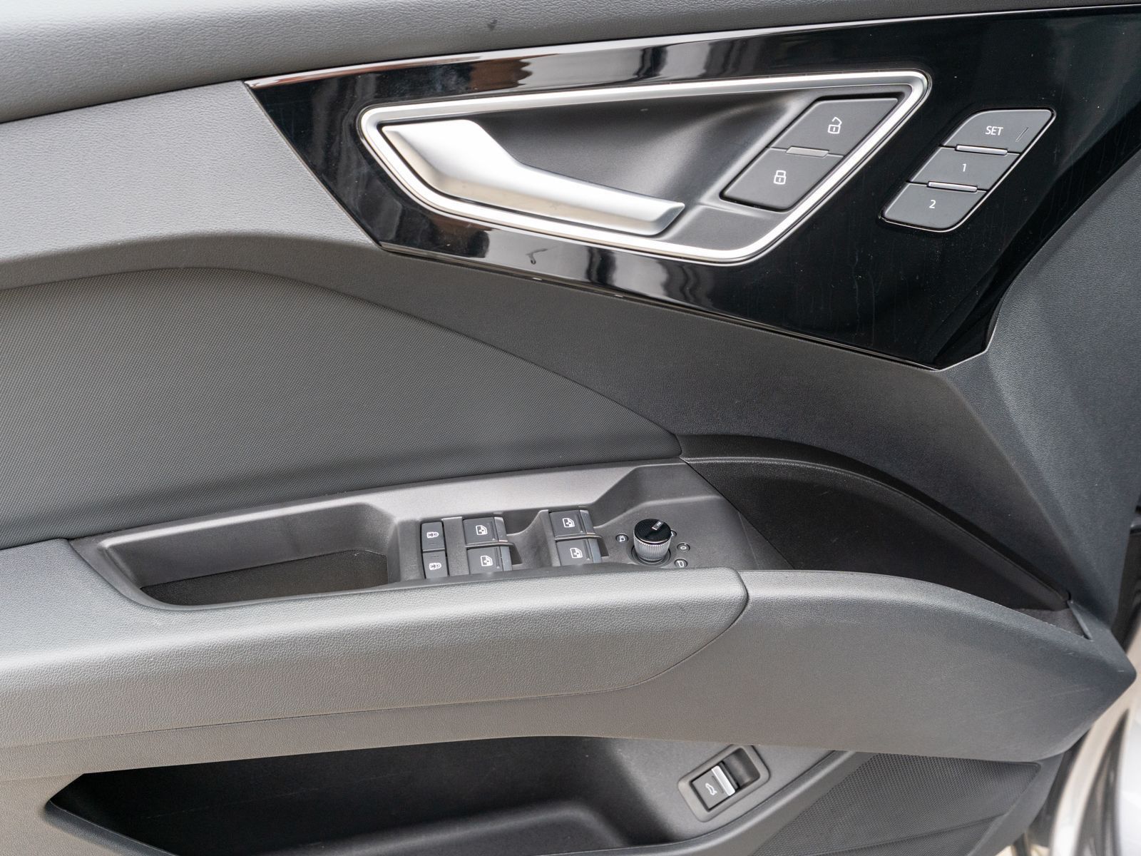 Fahrzeugabbildung Audi Q4 Sportback S line 40 e-tron NAVI MATRIX SONOS