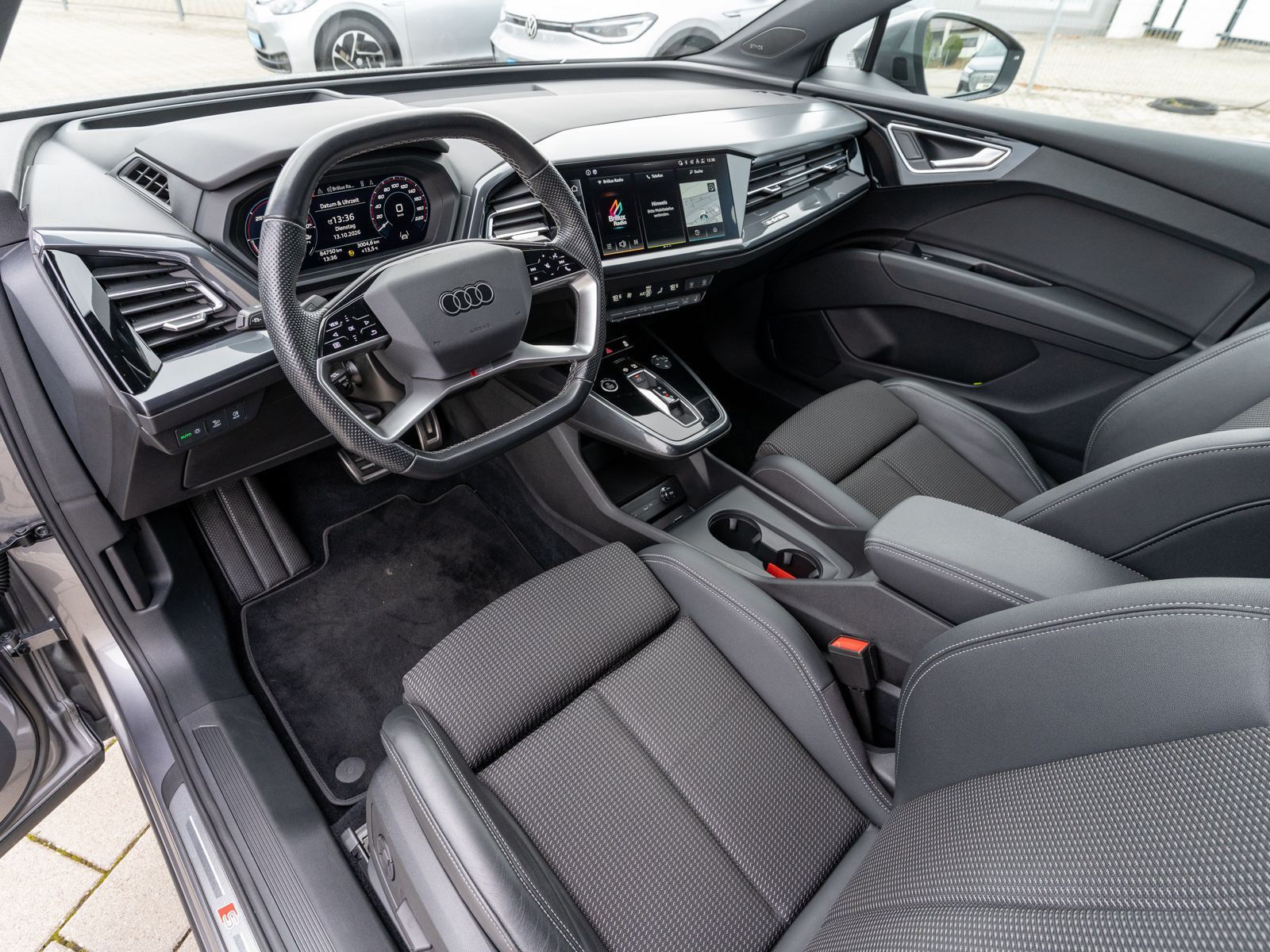 Fahrzeugabbildung Audi Q4 Sportback S line 40 e-tron NAVI MATRIX SONOS