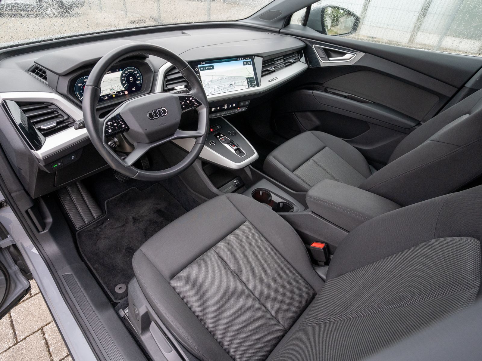 Fahrzeugabbildung Audi Q4 40 e-tron NAVI LED RFK GRA PDC SHZ ACC VC
