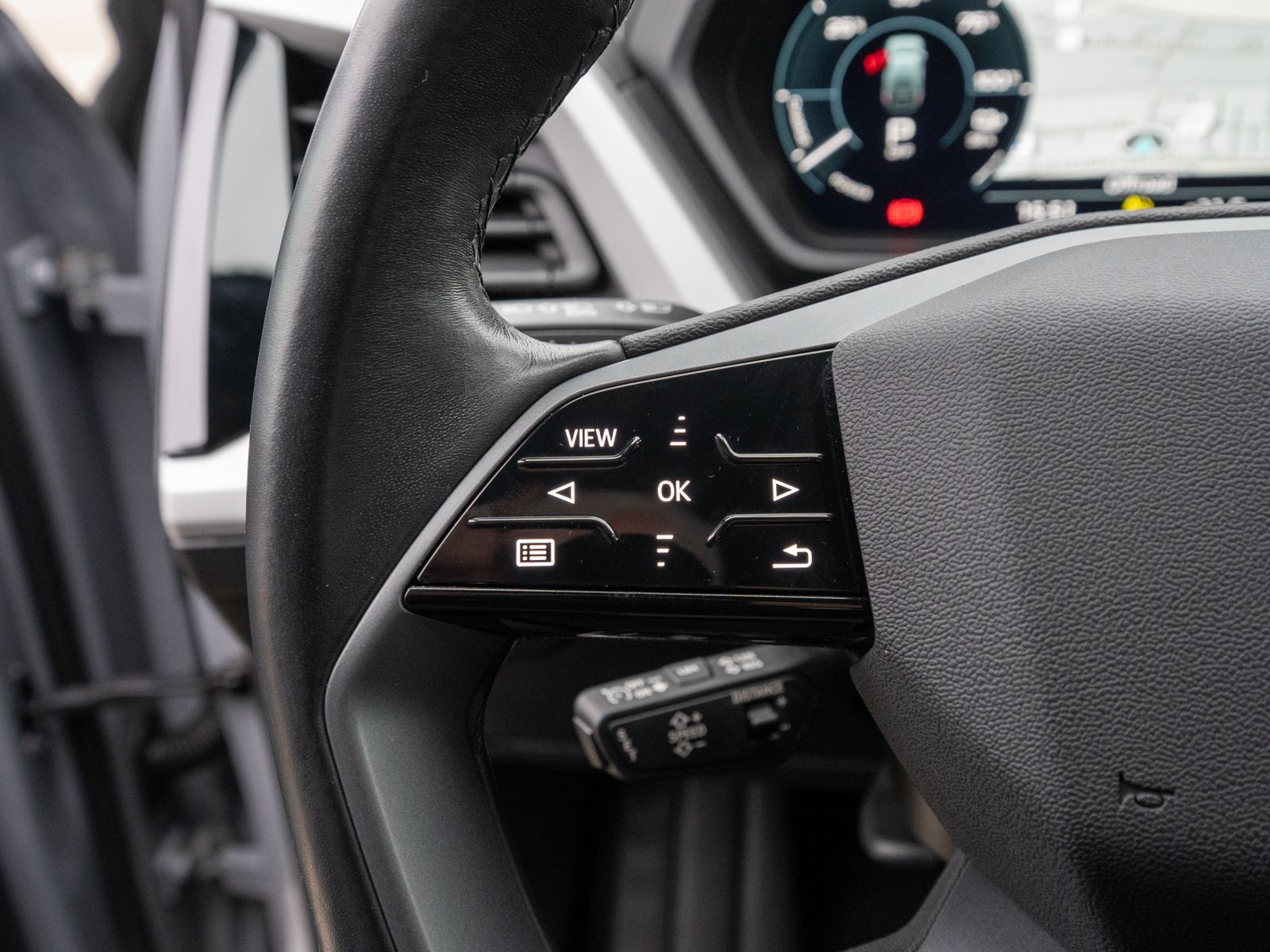 Fahrzeugabbildung Audi Q4 40 e-tron NAVI LED RFK GRA PDC SHZ ACC VC