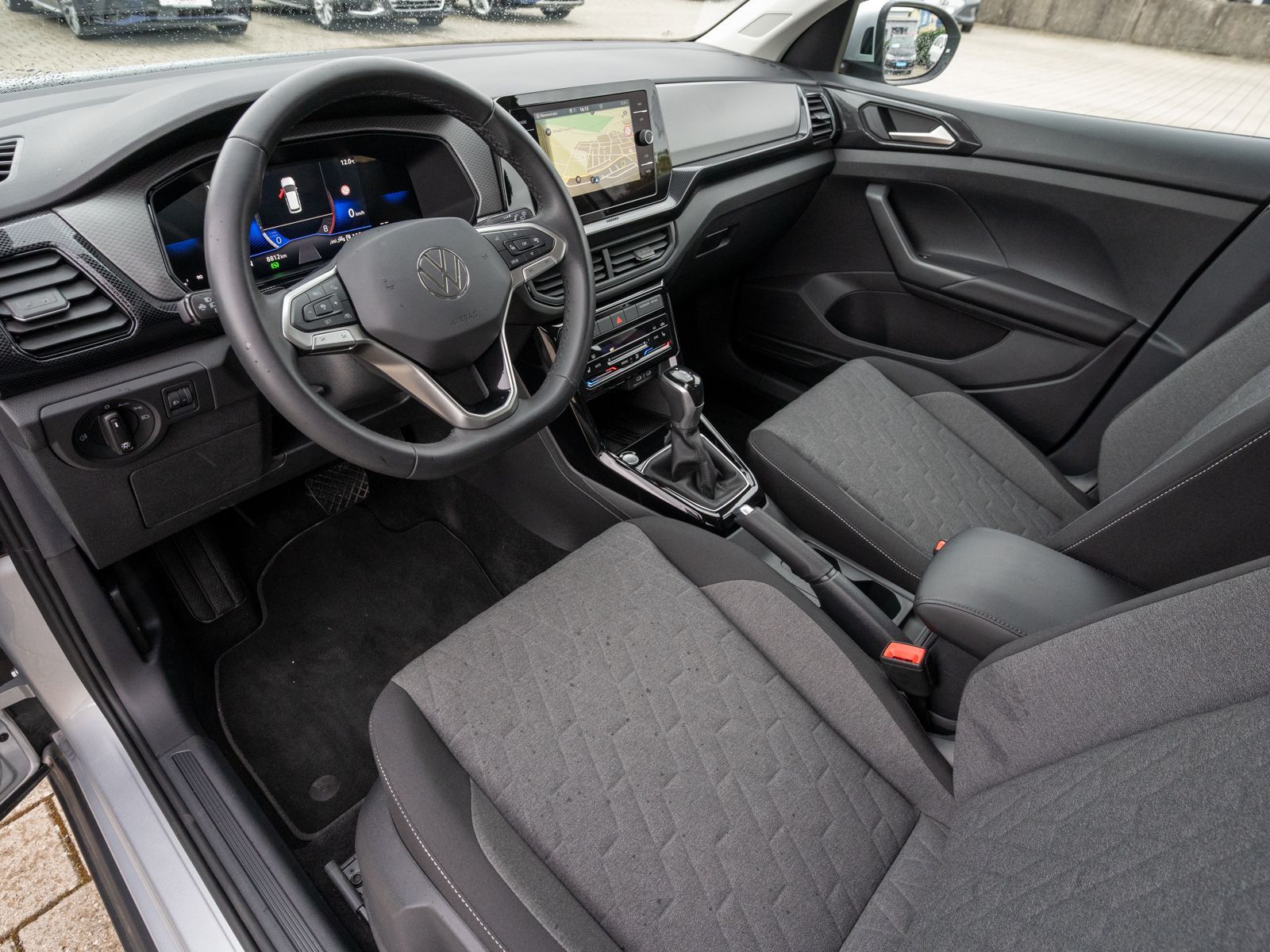 Fahrzeugabbildung Volkswagen T-Cross Life 1.5 DSG LED Navi EFK ACC PDC SHZ