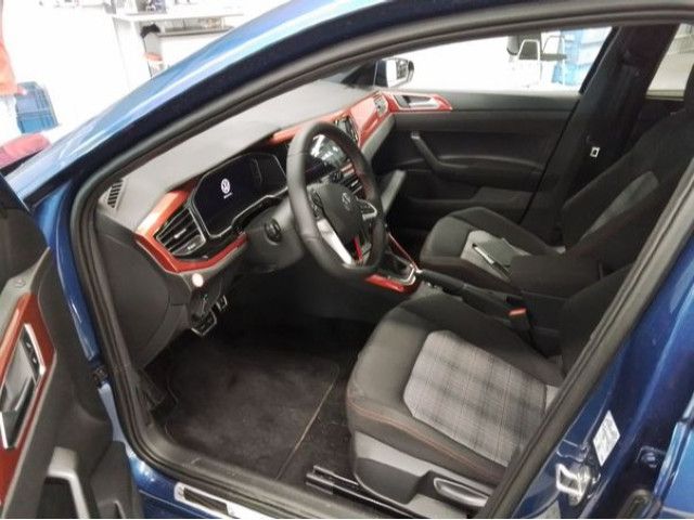 Fahrzeugabbildung Volkswagen Polo GTI 2.0 TSI DSG LED Navi RFK VC PDC SHZ