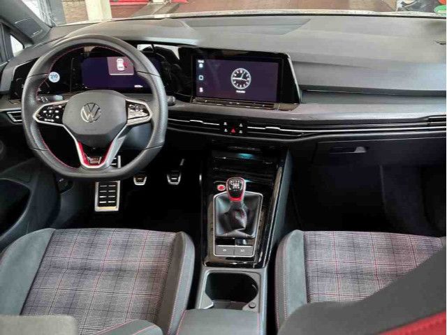 Fahrzeugabbildung Volkswagen Golf GTI 2.0TSI LED Navi PANO H&K HUD STDHZ ACC