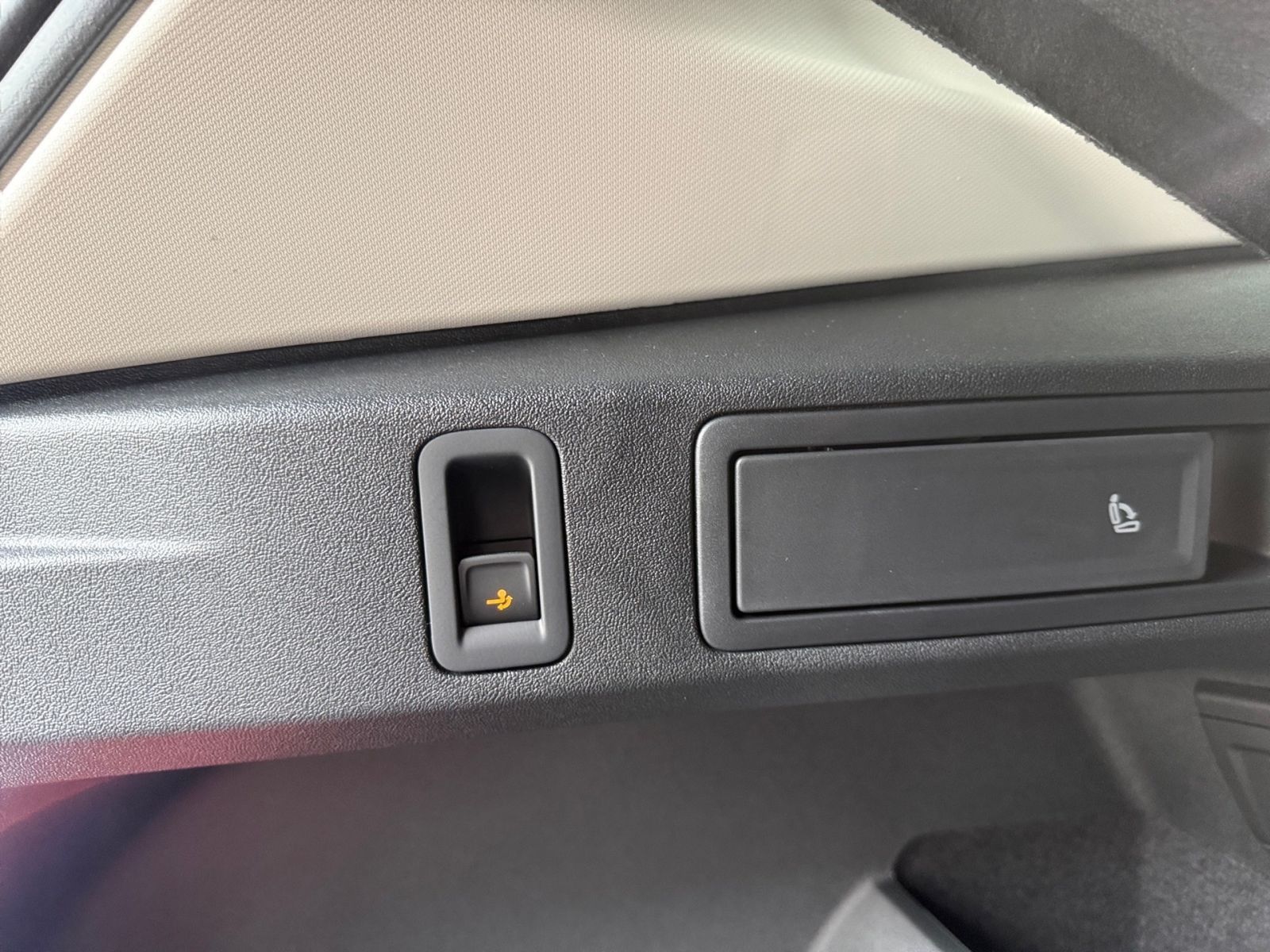 Fahrzeugabbildung Volkswagen Tiguan Life 1,5 l eTSI 150 PS DSG