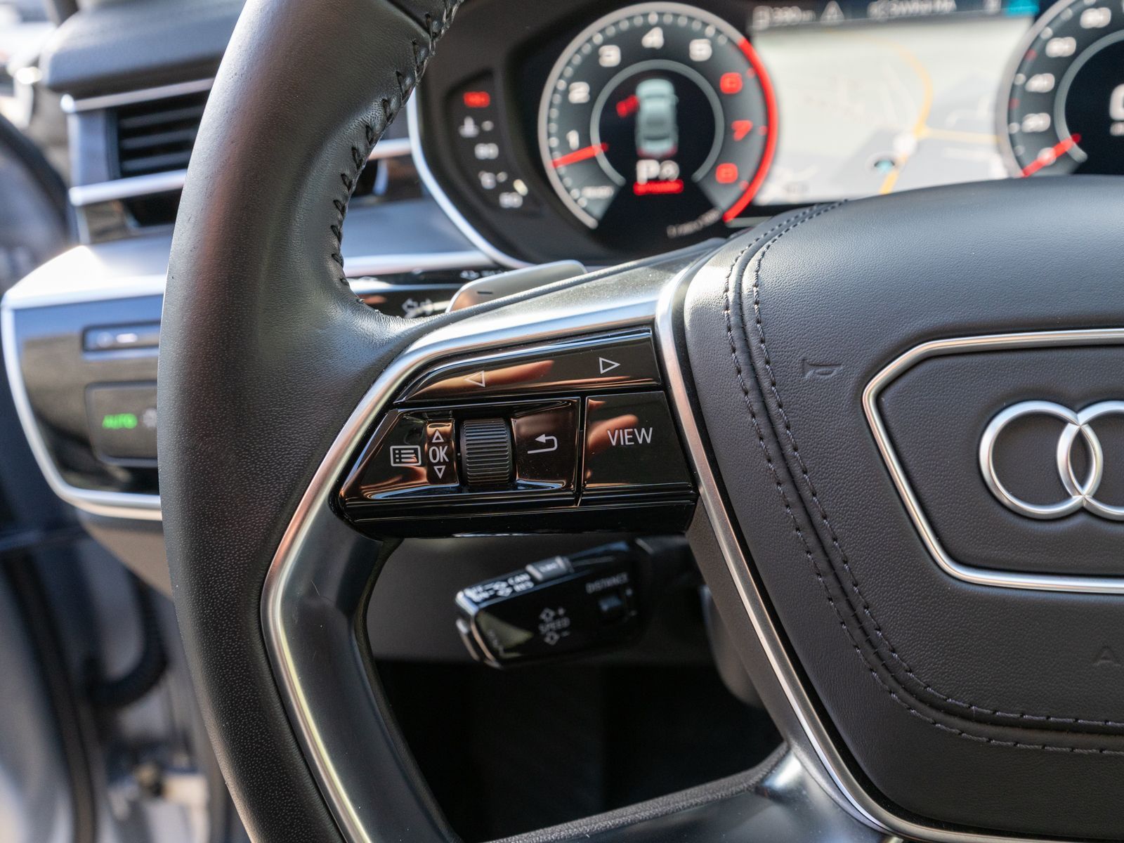 Fahrzeugabbildung Audi A8 55 TFSI quattro NAVI MATRIX AHK PANO HUD 360°