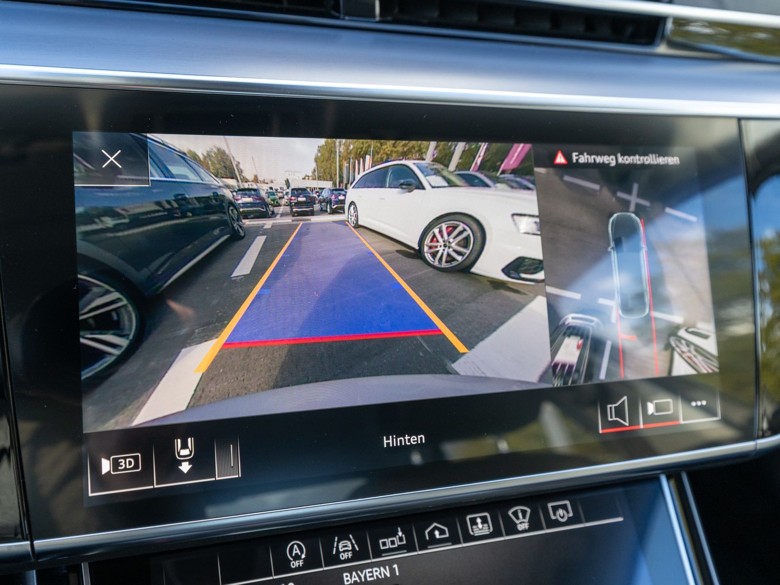 Fahrzeugabbildung Audi A8 55 TFSI quattro NAVI MATRIX AHK PANO HUD 360°