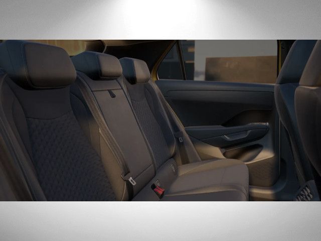 Fahrzeugabbildung Volkswagen T-Roc R-Line 1.5 l eTSI 150 PS DSG 360° ACC AHK