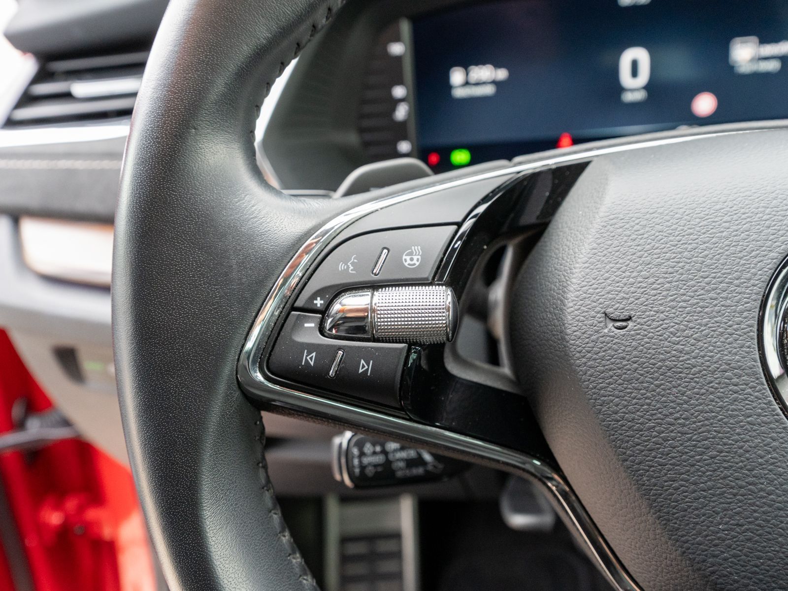 Fahrzeugabbildung SKODA Octavia SCOUT 4x4 2,0 TDI AHK STDHZ HUD CANTON