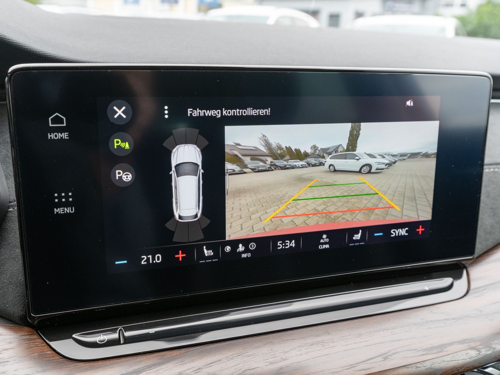 Fahrzeugabbildung SKODA Octavia SCOUT 4x4 2,0 TDI AHK STDHZ HUD CANTON
