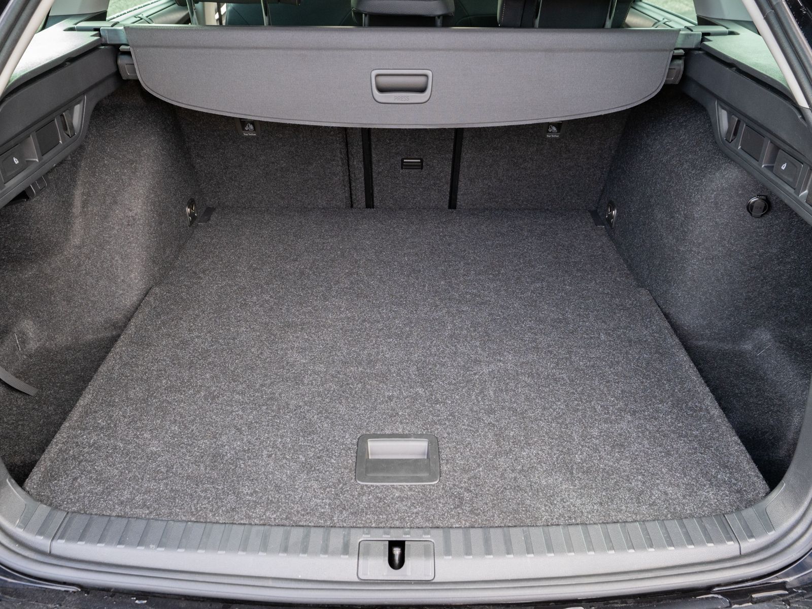 Fahrzeugabbildung SKODA Octavia Selection 1.5 LED Navi SHZ 360° CANTON