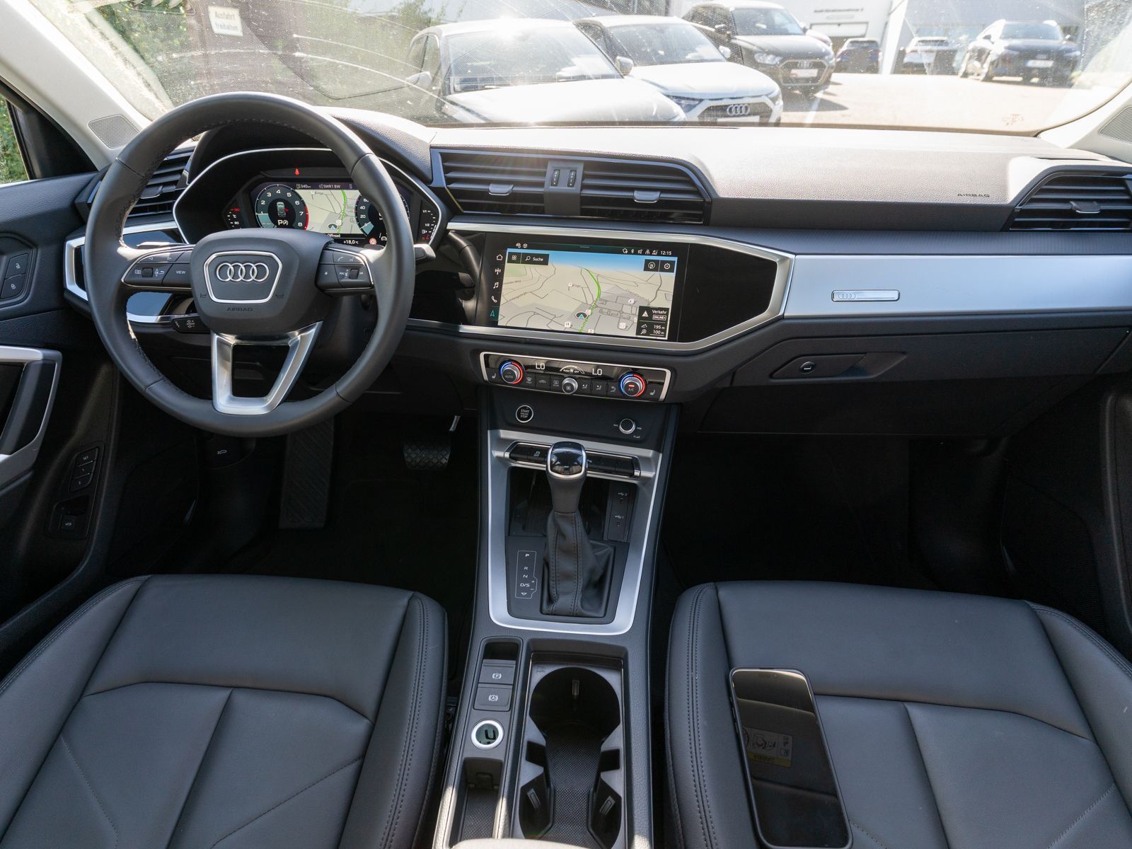 Fahrzeugabbildung Audi Q3 SUV advanced 35 TFSI Stronic LED Navi RFK AHK