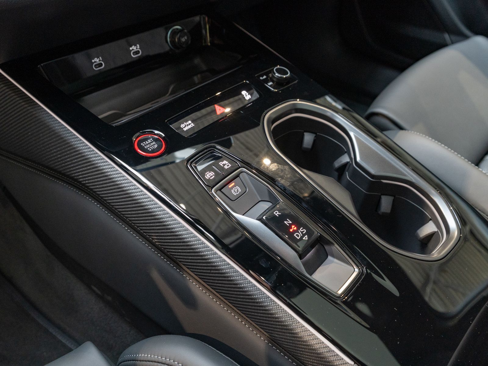 Fahrzeugabbildung Audi A6 allroad TDI quattro Head-up-Display PANO AHK