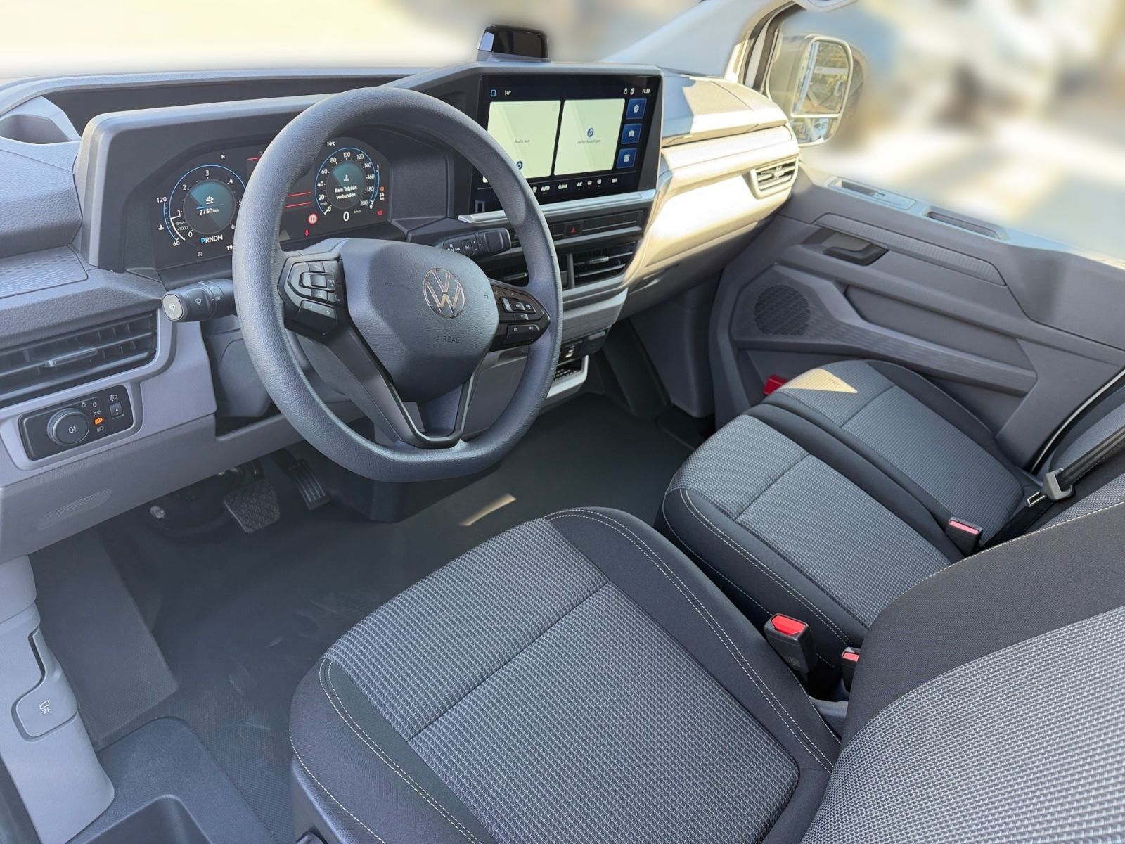 Fahrzeugabbildung Volkswagen T7 Transporter Kasten 2.0 TDI KR L1H1