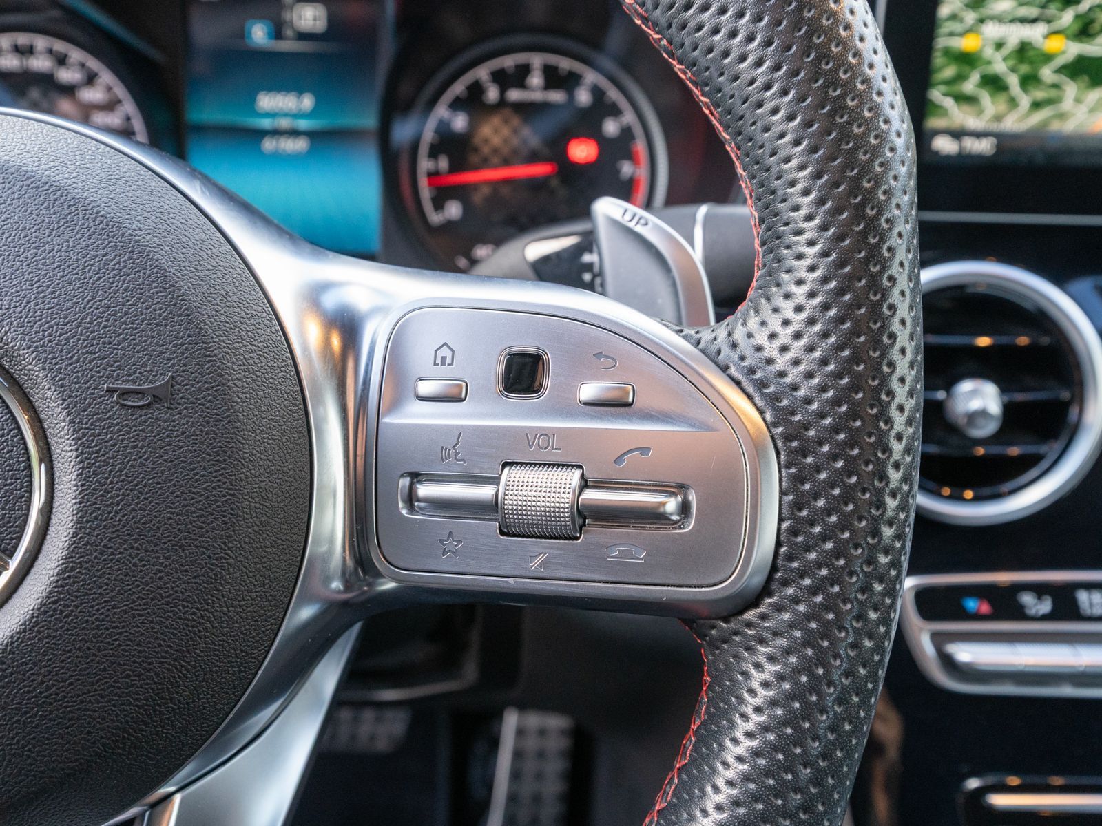 Fahrzeugabbildung Mercedes-Benz C43 AMG Cabriolet 4MATIC Multibeam Navi RFK SHZ