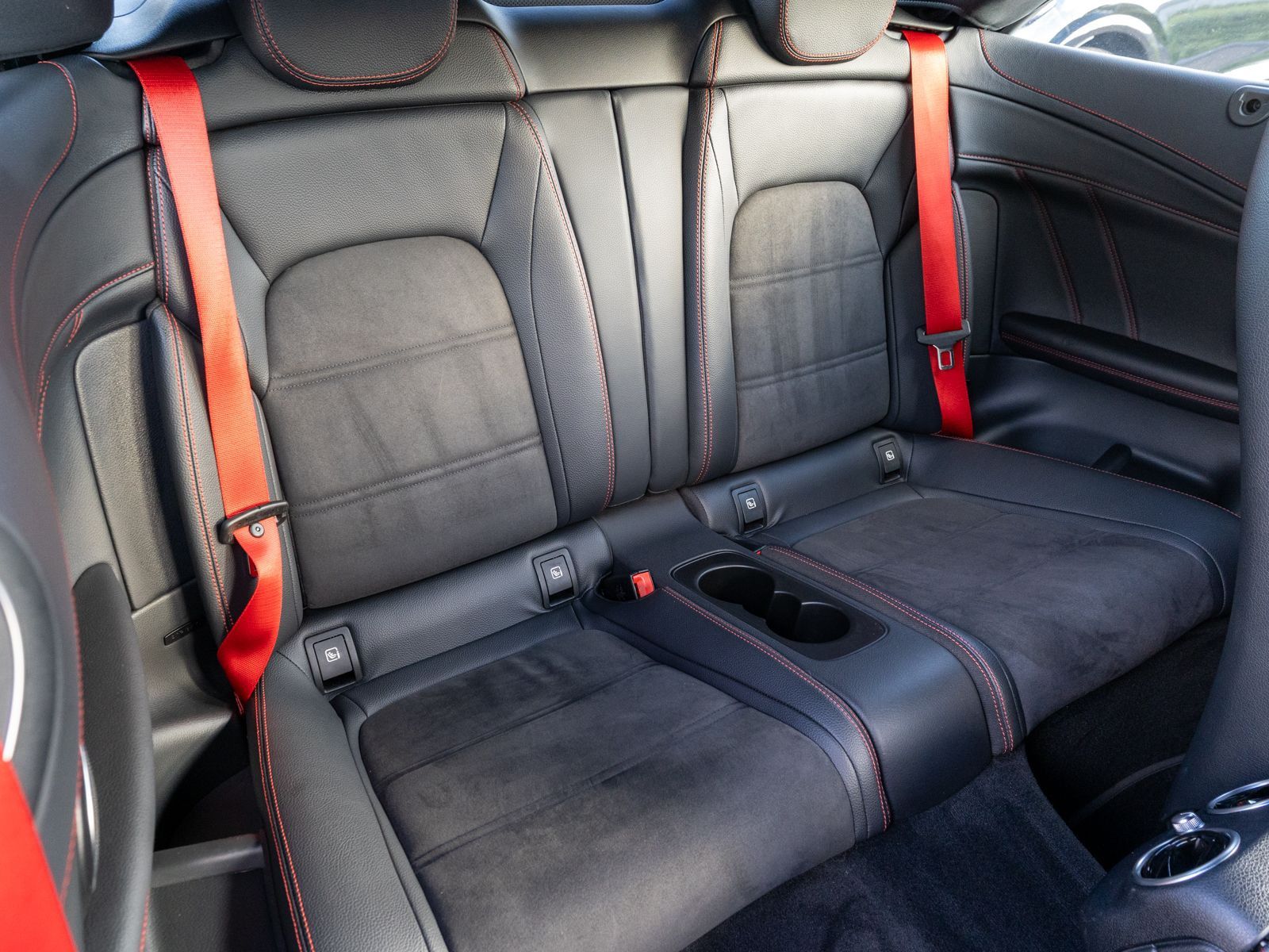 Fahrzeugabbildung Mercedes-Benz C43 AMG Cabriolet 4MATIC Multibeam Navi RFK SHZ