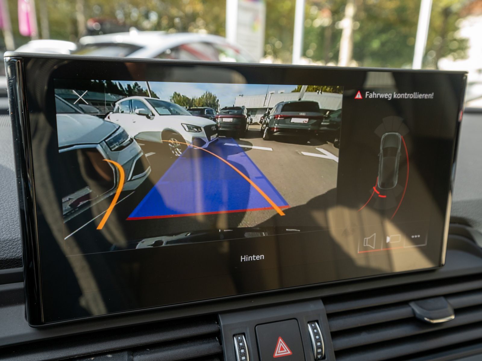 Fahrzeugabbildung Audi Q5 Sportback S line 40TFSI quattro NAVI HUD RFK