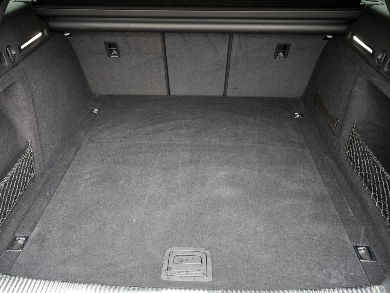 Fahrzeugabbildung Audi A4 Avant S line 40TDI NAVI MATRIX B&O PDC SHZ VC